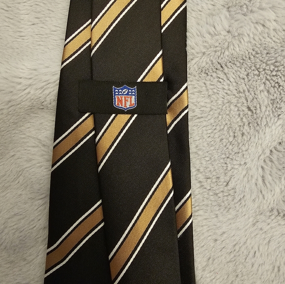NFL New Orleans Saints Black and Gold Necktie. - Picture 4 of 6